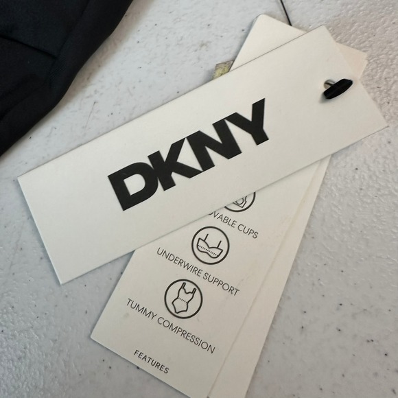 DKNY Minimalist Chic Womens Swimsuit Size XS Black One Piece Ruched Bathing Suit - Picture 4 of 8